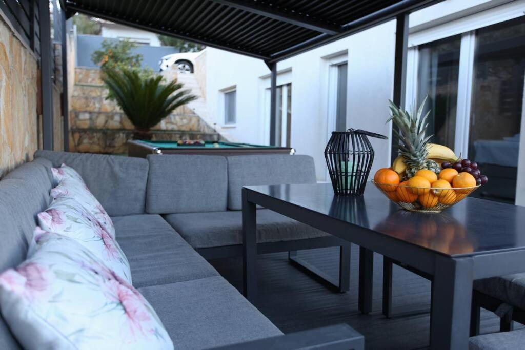 Luxury Villa Lana Apt, Seaview Terrace, Large Outdoor Space, Bbq Τρογκίρ Εξωτερικό φωτογραφία