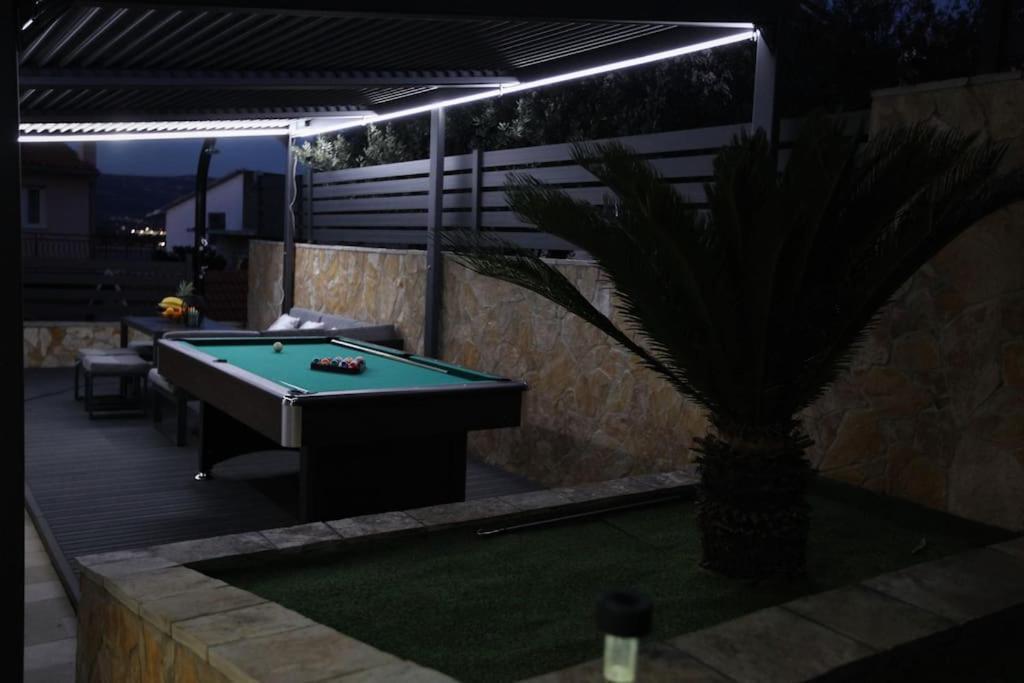 Luxury Villa Lana Apt, Seaview Terrace, Large Outdoor Space, Bbq Τρογκίρ Εξωτερικό φωτογραφία